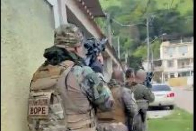 Operação tem intenso tiroteio e provoca desvios de ônibus em comunidades da Zona Norte