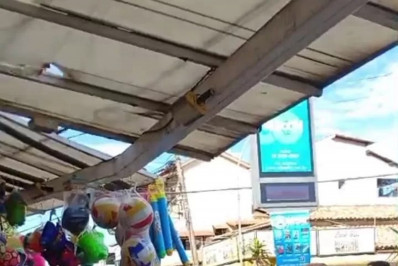 Desentendimento durante fiscalização provoca confusão na Rua dos Biquínis, em Cabo Frio