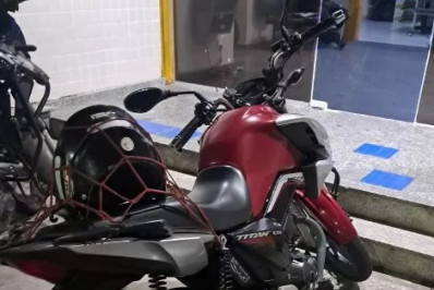 Mototáxi clandestino é preso por tráfico de drogas na Reserva do Peró, em Cabo Frio