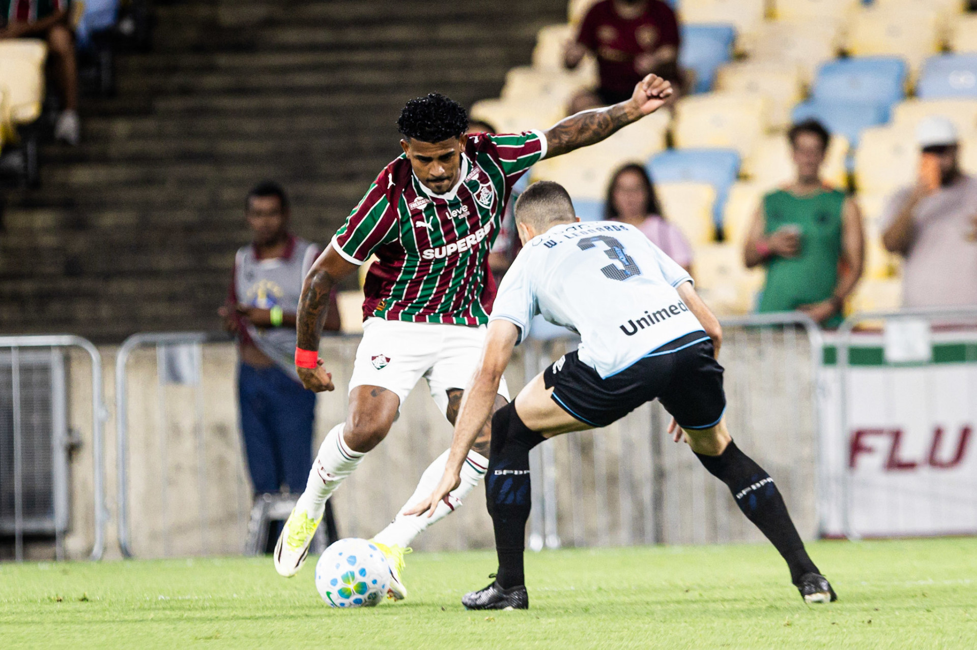 John Kennedy em ação contra o Grêmio, nesta quarta-feira (28), no Maracanã, pela 1ª rodada do Brasileirão - Marina Garcia/Fluminense FC