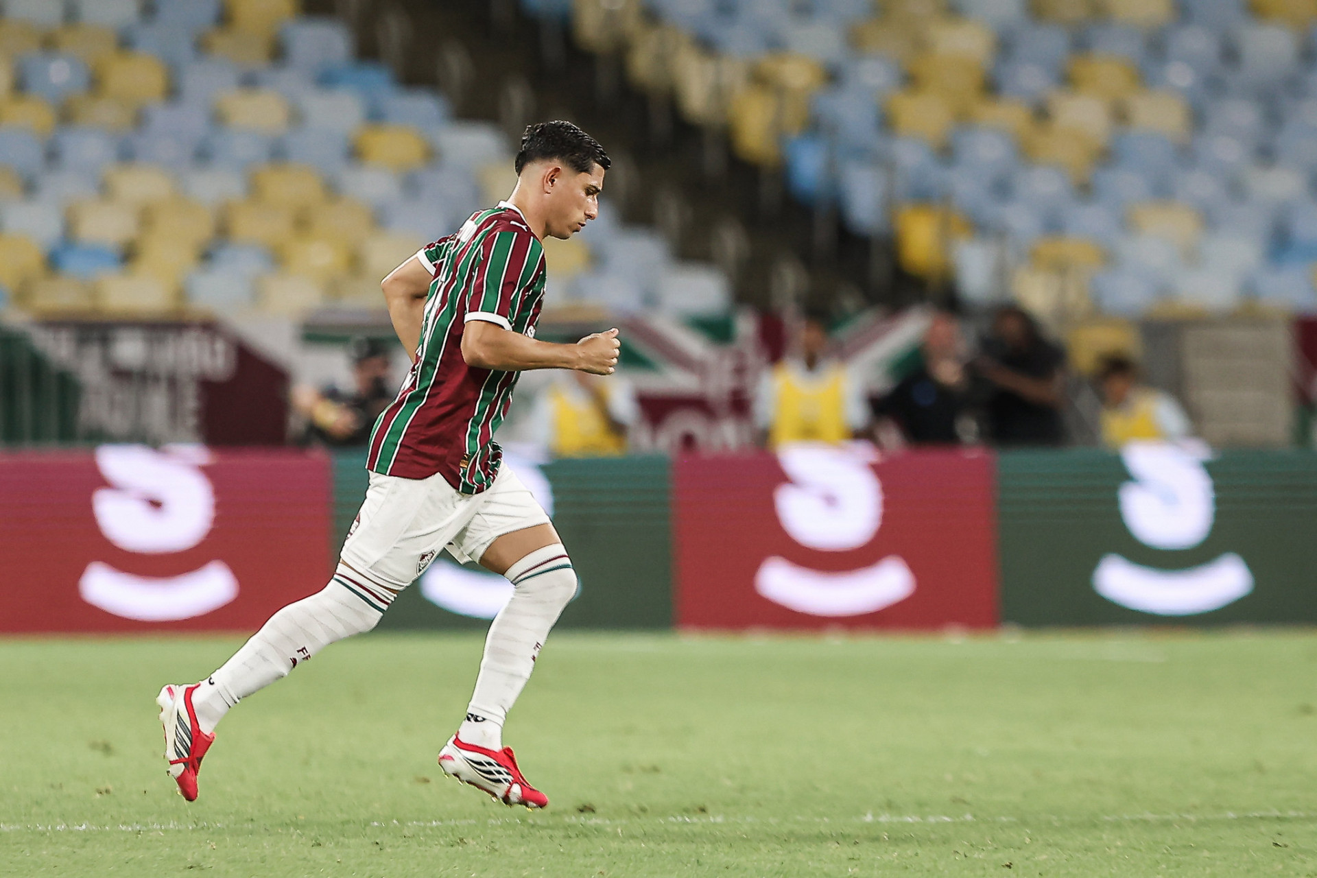 Savarino estreou pelo Fluminense - Lucas Merçon/Fluminense FC