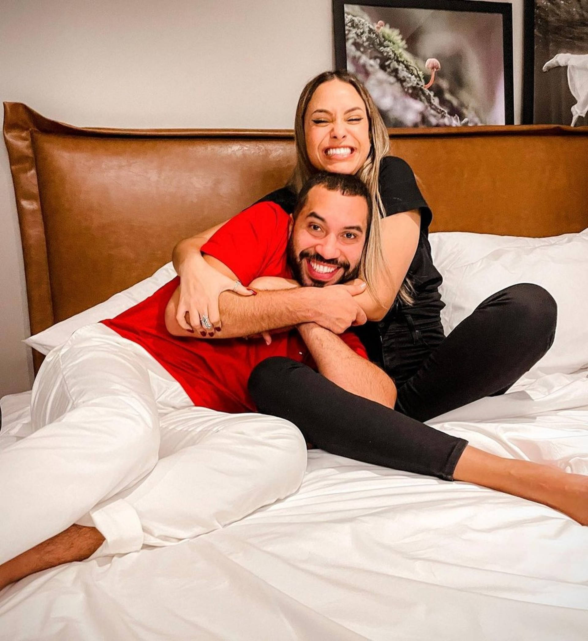 Gil do Vigor e Sarah Andrade - Reprodução / X