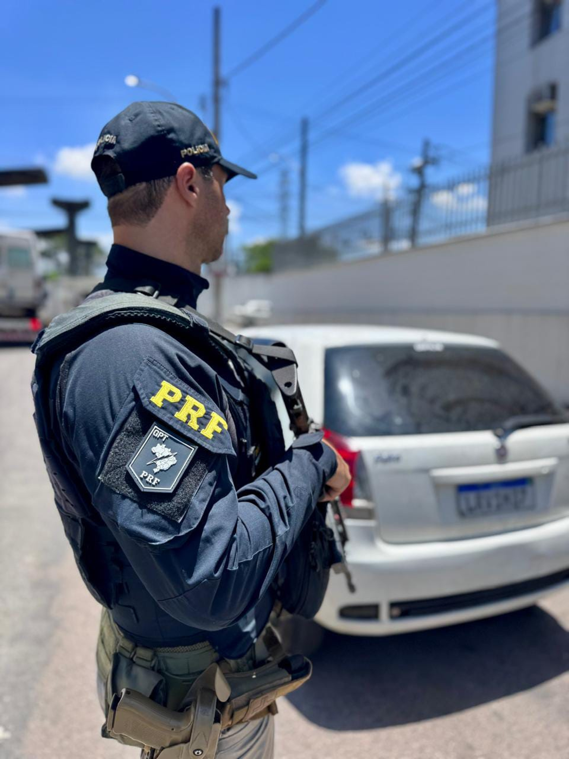 Carga foi recuperada intacta após assalto e sequestro de refém - Divulgação / PRF