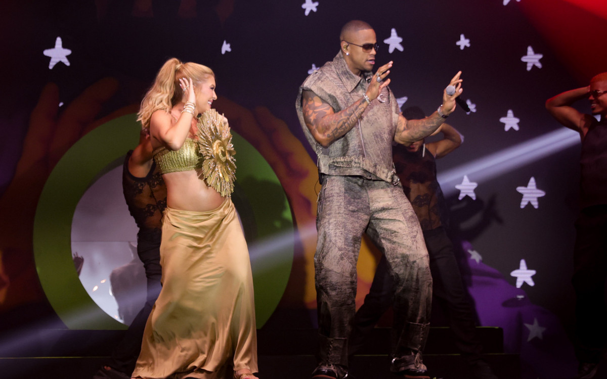 Lore Improta e L&eacute;o Santana se apresentam na Noite da Aclama&ccedil;&atilde;o