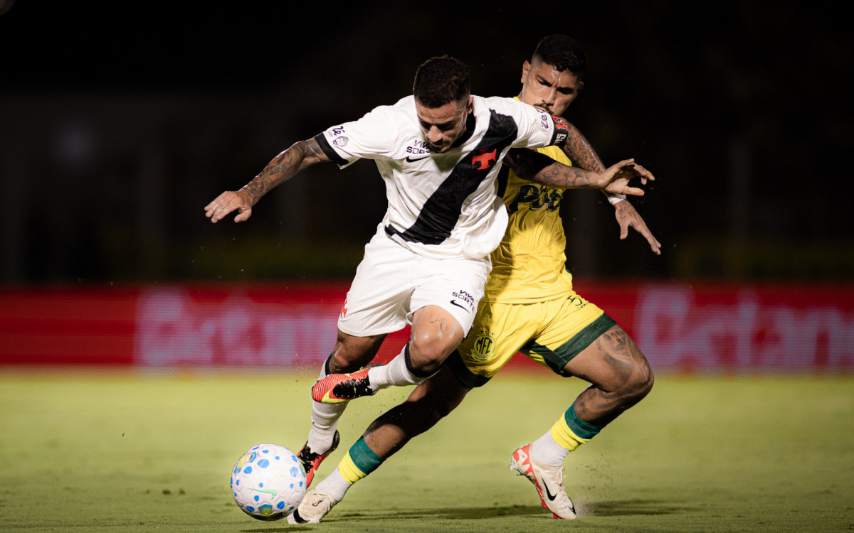 SP - BRASILEIRO A 2026, MIRASSOL X BRASILEIRO A 2026, MIRASSOL X VASCO - Philipe Coutinho jogador do Vasco durante partida contra o Mirassol no estádio Jose Maria de Campos Maia pelo campeonato Brasileiro A 2026.