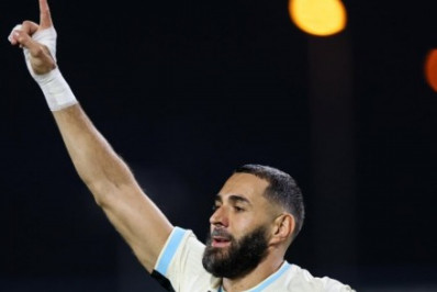 Irritado com oferta de renovação de equipe saudita, Benzema não tem planos de voltar aos treinos