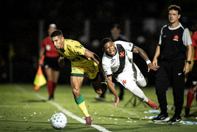 Histórico negativo de Vasco e Diniz no Brasileiro aumenta pressão após estreia com derrota
