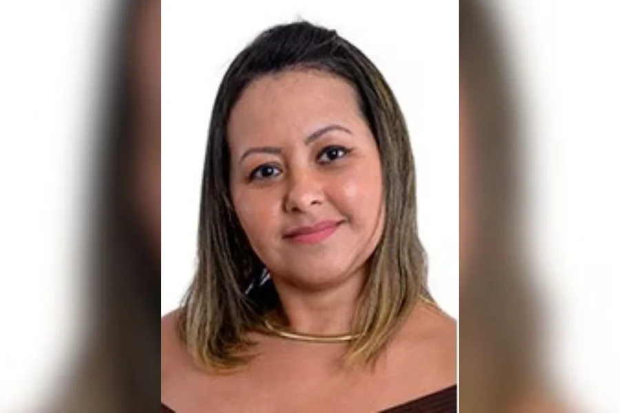 Candidata que gastou R$ 100 mil do fundão tem contas reprovadas por compra de perfumes e festa