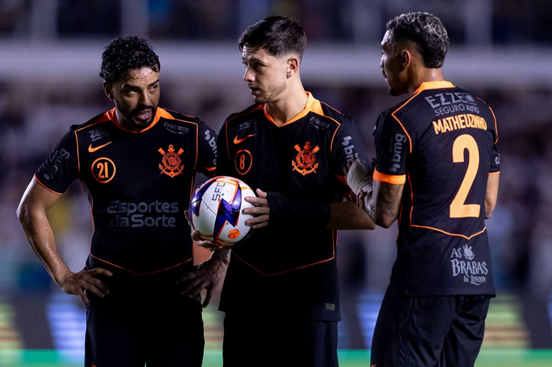 Corinthians roda elenco e chega com for&ccedil;a total para decis&atilde;o da Supercopa