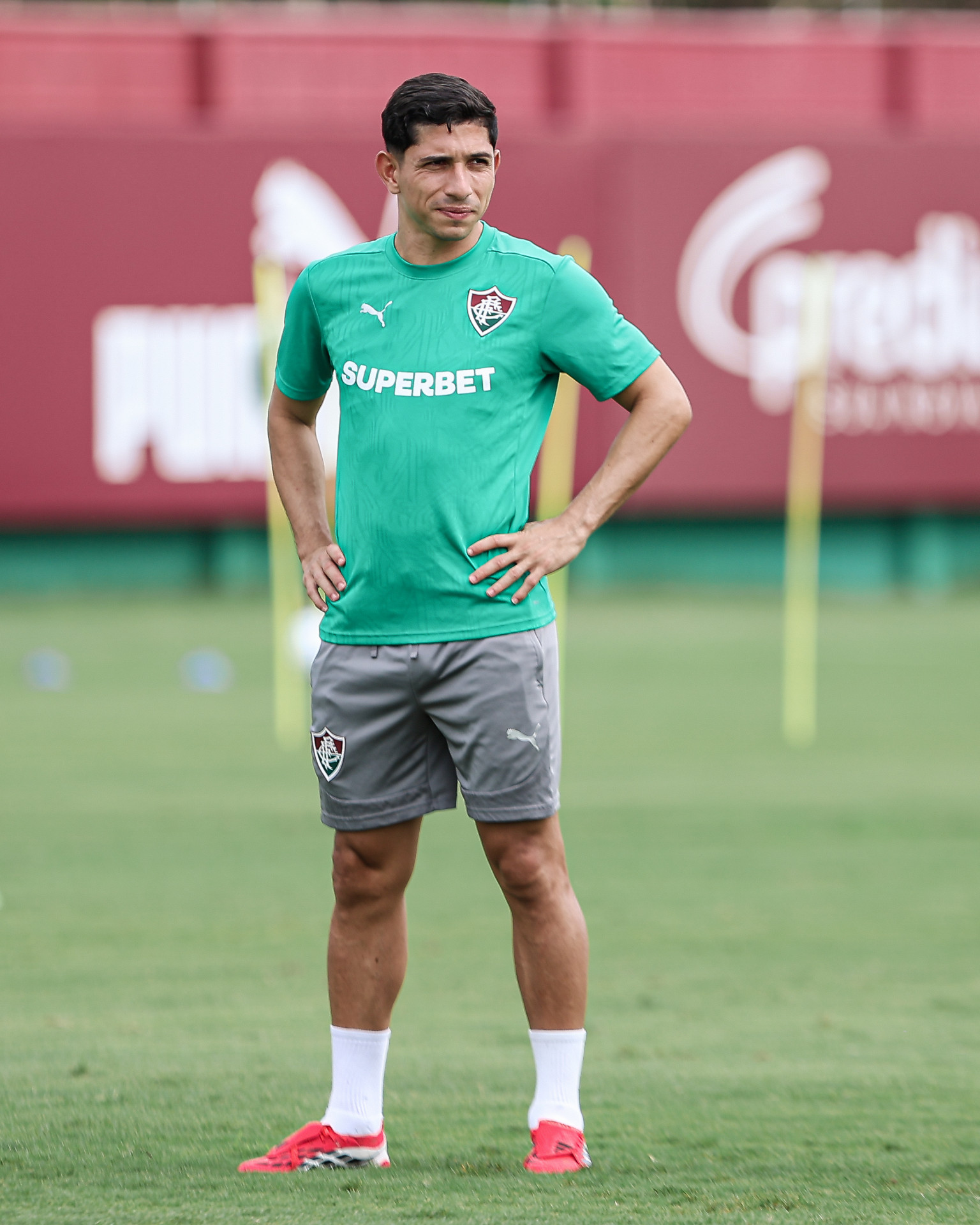 Savarino em treino do Fluminense