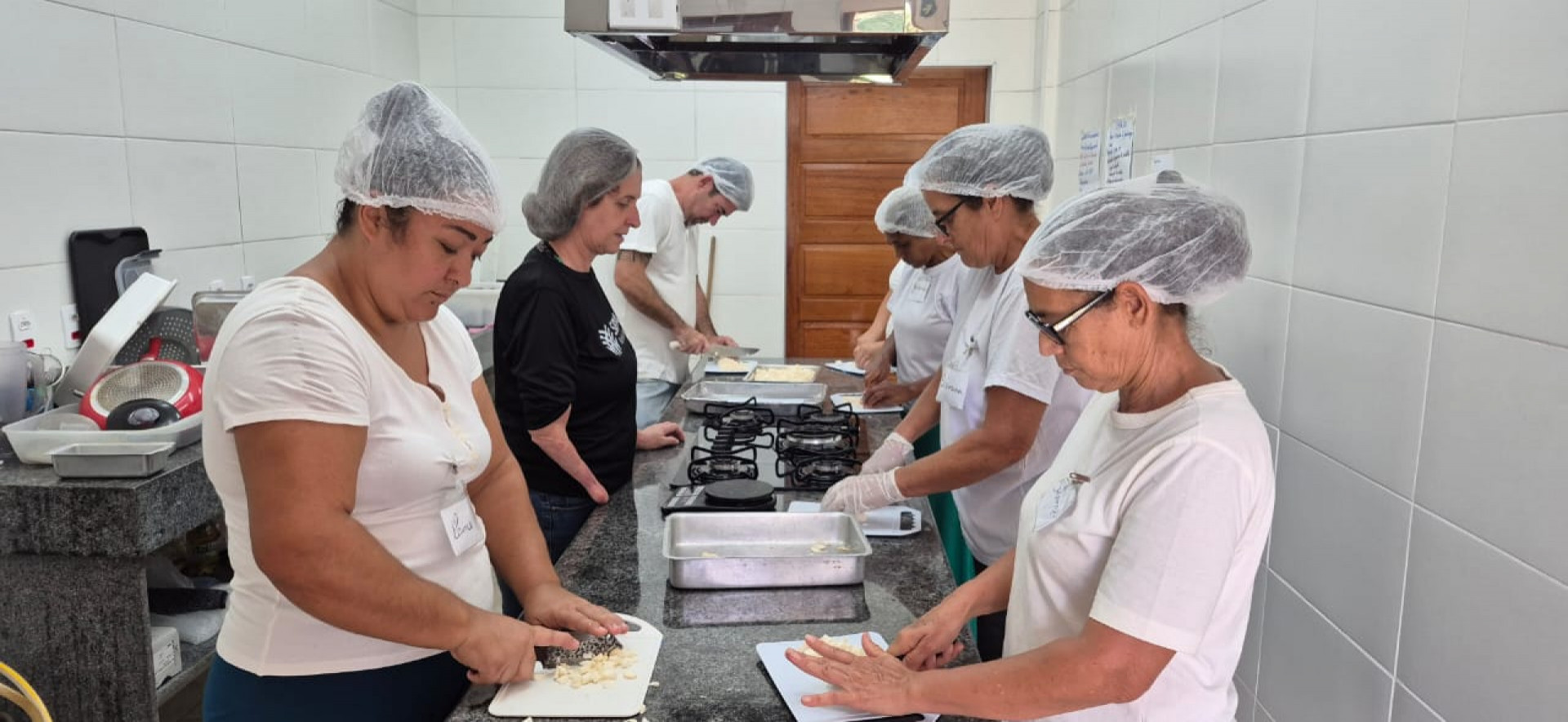Prefeitura de Saquarema promove curso de boas práticas na fabricação de produtos da mandioca - Divulgação/Prefeitura de Saquarema