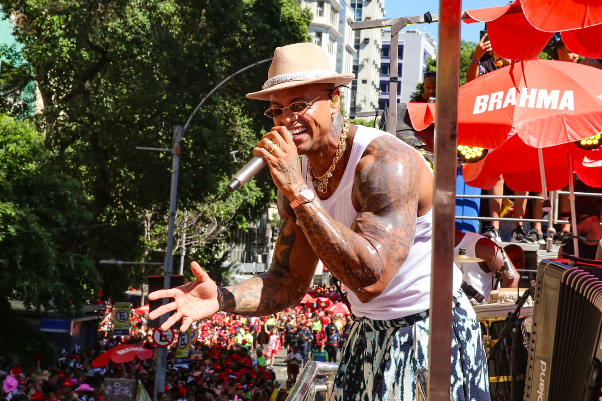 Léo Santana arrasta multidão em bloco no Circuito Preta Gil - Victor Chapetta/Brazil News