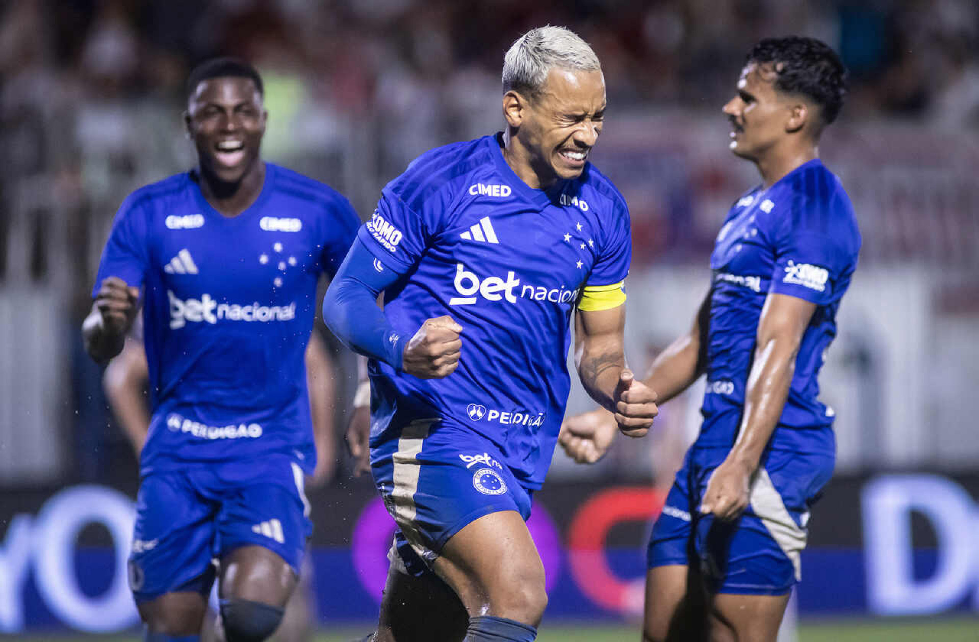 Tite reclama do gol anulado, mas elogia a retomada do Cruzeiro &agrave; vit&oacute;ria