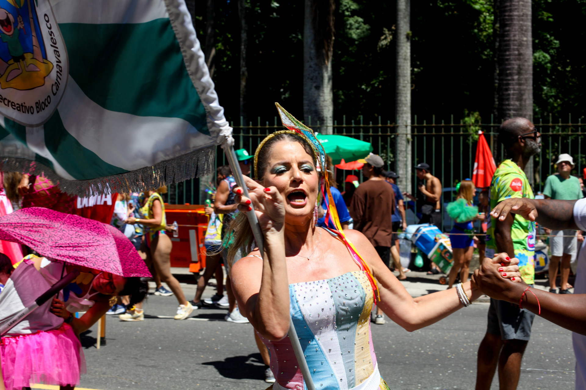 Porta-bandeira do Grêmio Recreativo Bloco Carnavalesco - Gustavo Stephan / Riotur
