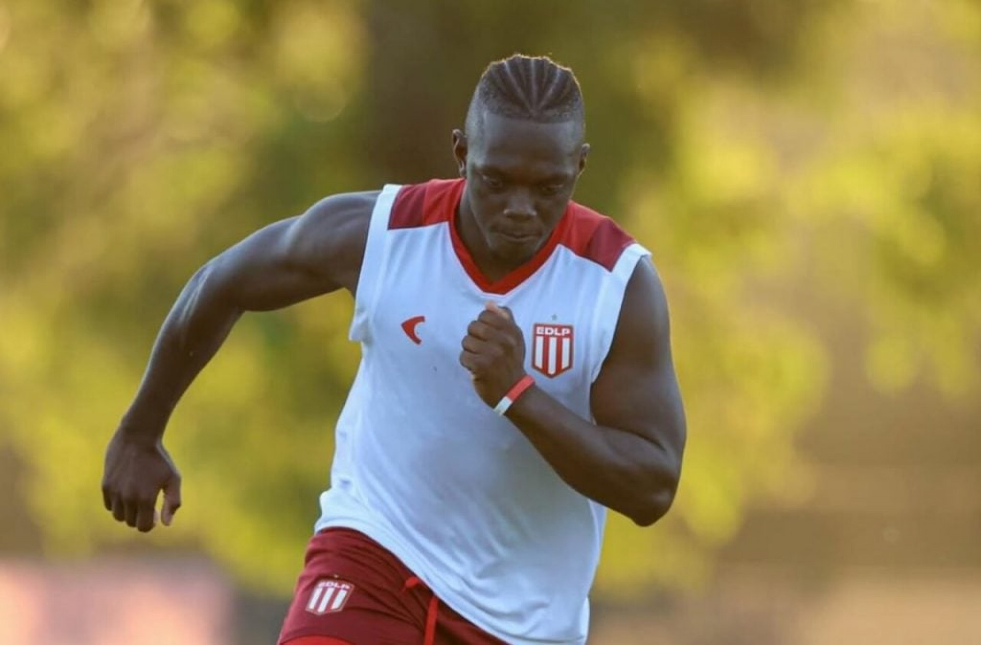 Athletico cancela maior contrata&ccedil;&atilde;o da hist&oacute;ria por problemas no exames m&eacute;dicos