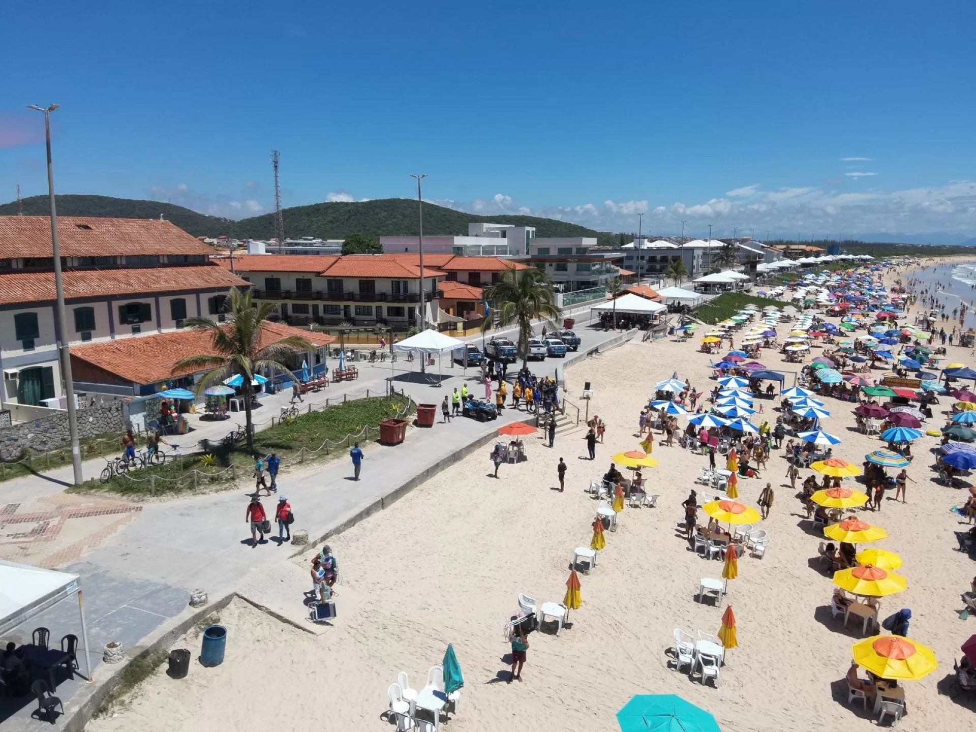 Praia do Peró passa por ação de ordenamento - Ascom