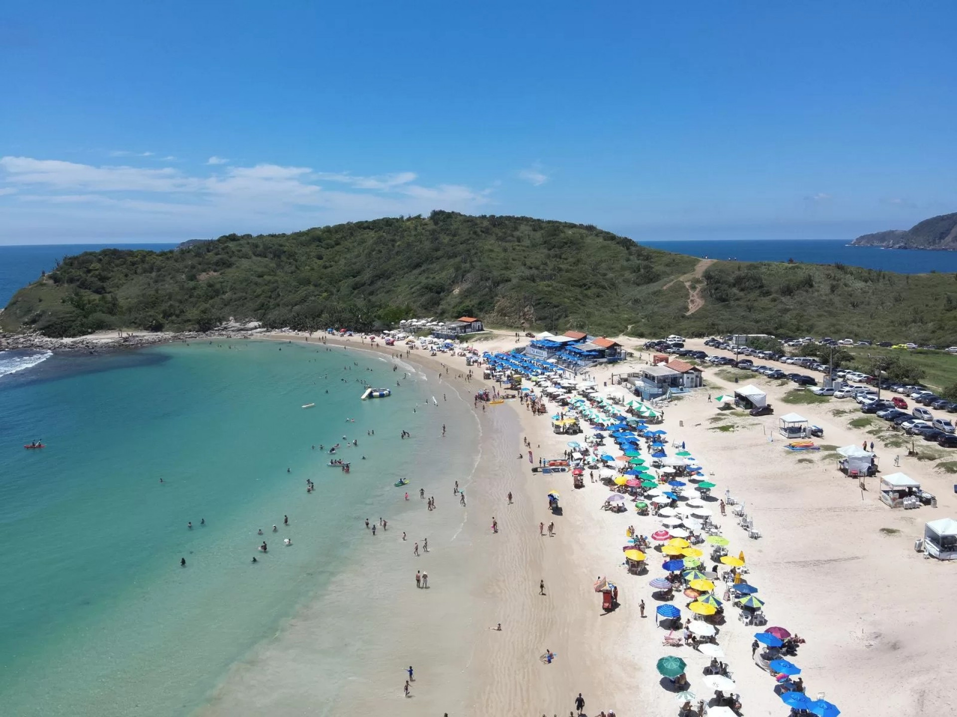 Praia do Peró passa por ação de ordenamento - Ascom
