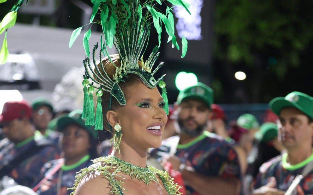 Virginia Fonseca durante o ensaio da Grande Rio