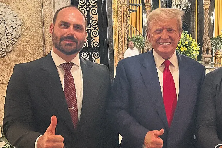 Eduardo Bolsonaro anuncia participação em evento com Trump e Milei nos EUA