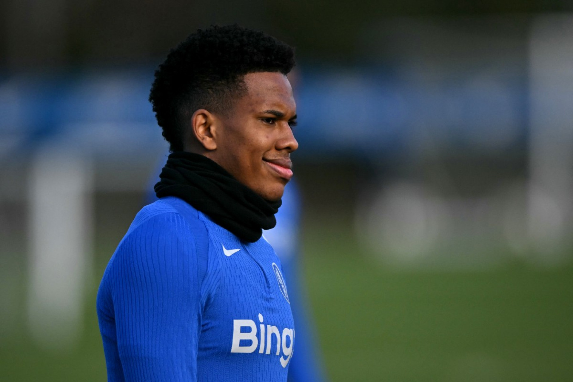 Estêvão retorna ao Brasil e inicia tratamento no Palmeiras sob olhar da Seleção