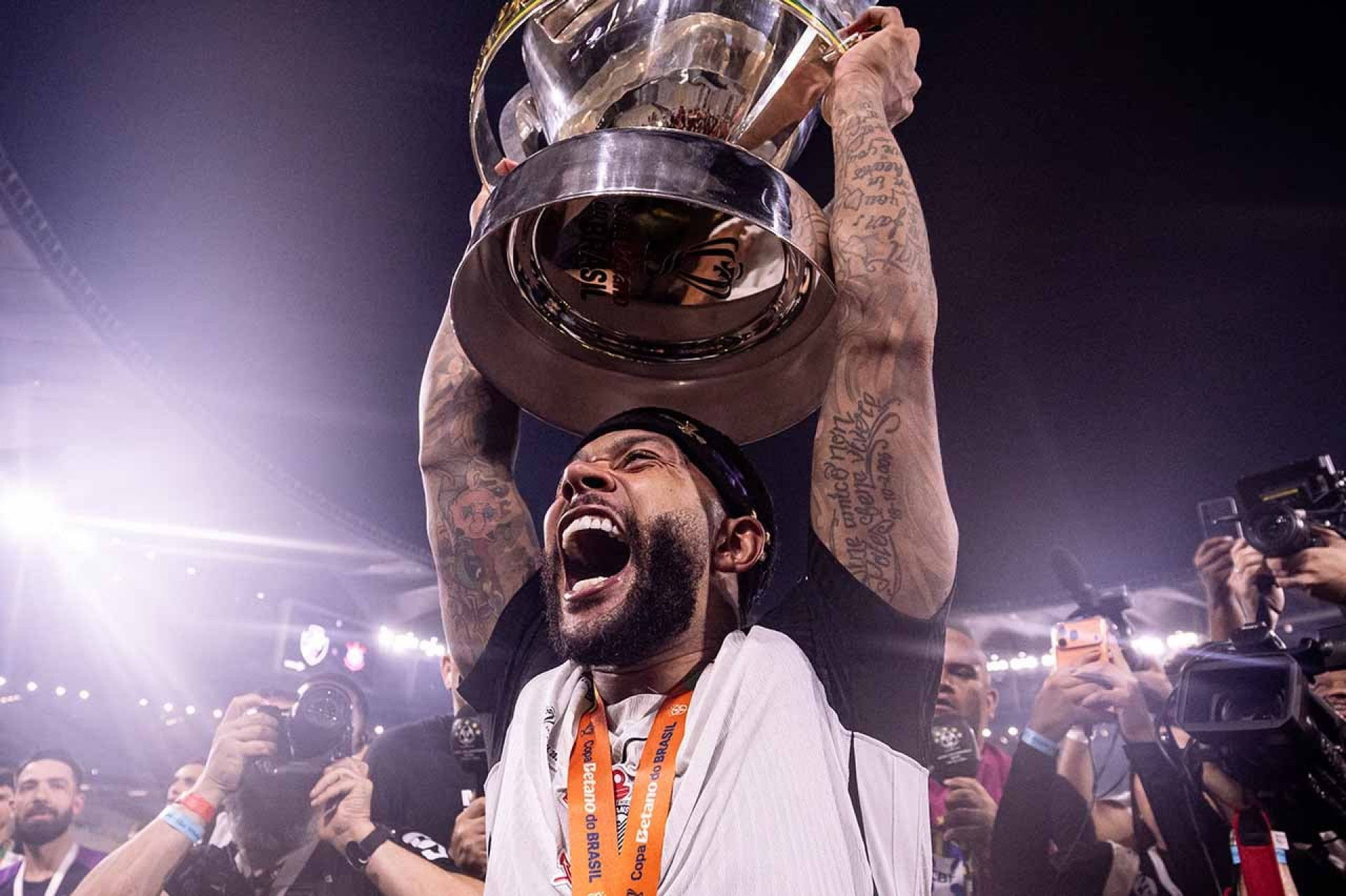 Corinthians enfrenta dilema por patch de campe&atilde;o da Copa do Brasil