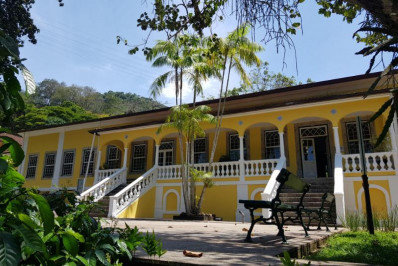 Incêndio atinge galpão da Escola Nacional de Botânica Tropical, no Jardim Botânico