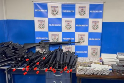 Réplicas de armas e remédios emagrecedores falsificados são apreendidos na Rodoviária do Rio