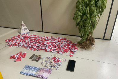 Dois jovens são presos e grande quantidade de drogas é apreendida no Duarte da Silveira