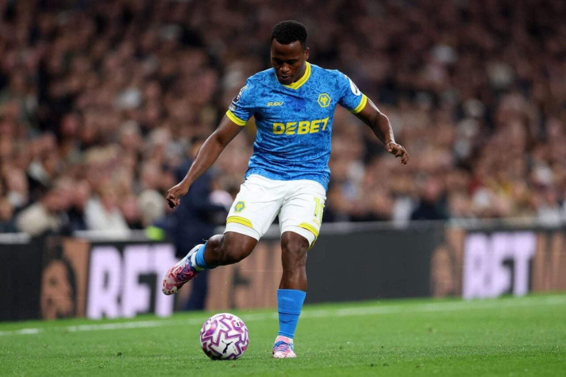 Palmeiras faz proposta por Arias e fica no aguardo do Fluminense para avan&ccedil;ar na negocia&ccedil;&atilde;o