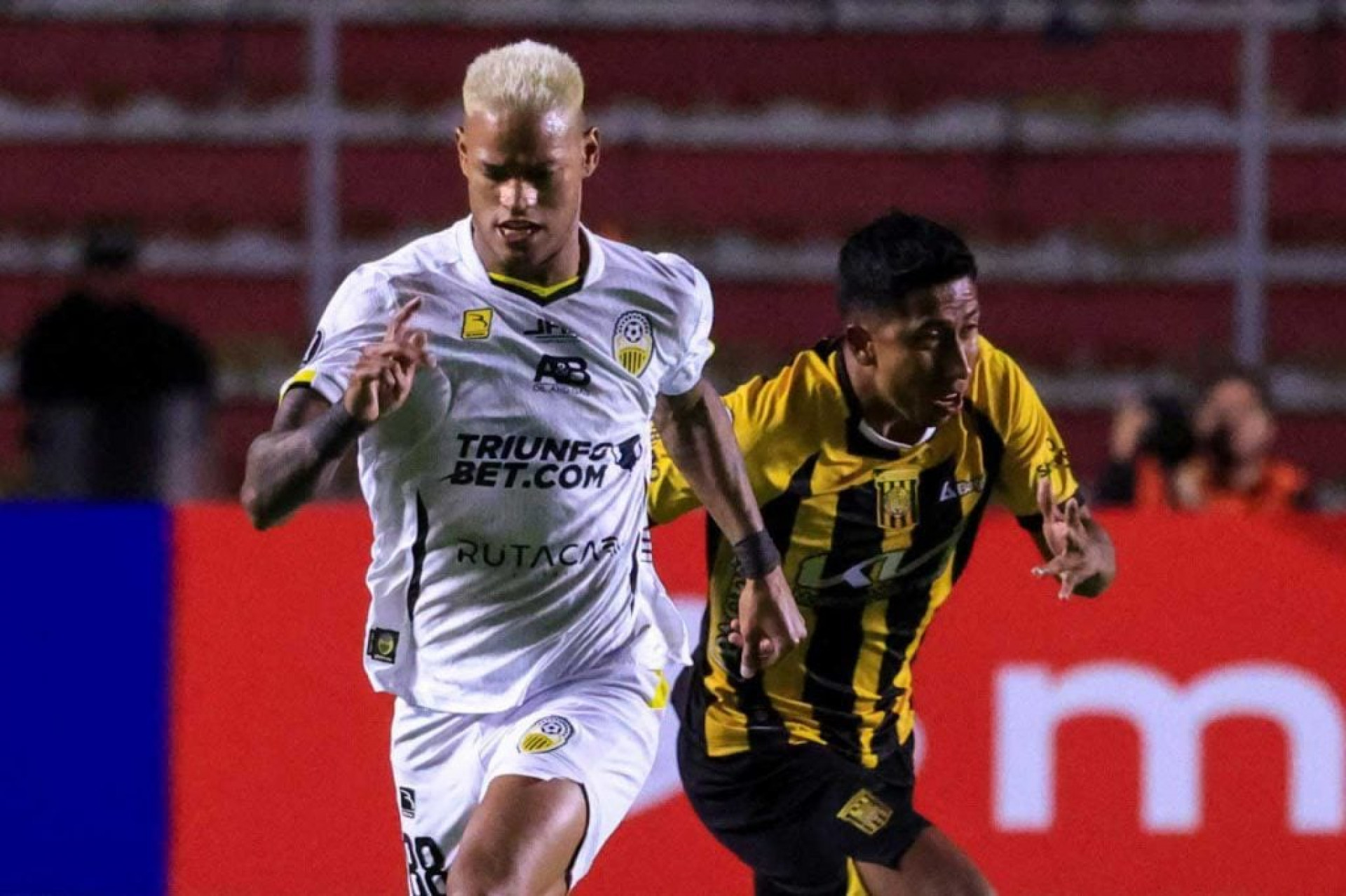The Strongest vence Deportivo T&aacute;chira na estreia da Libertadores