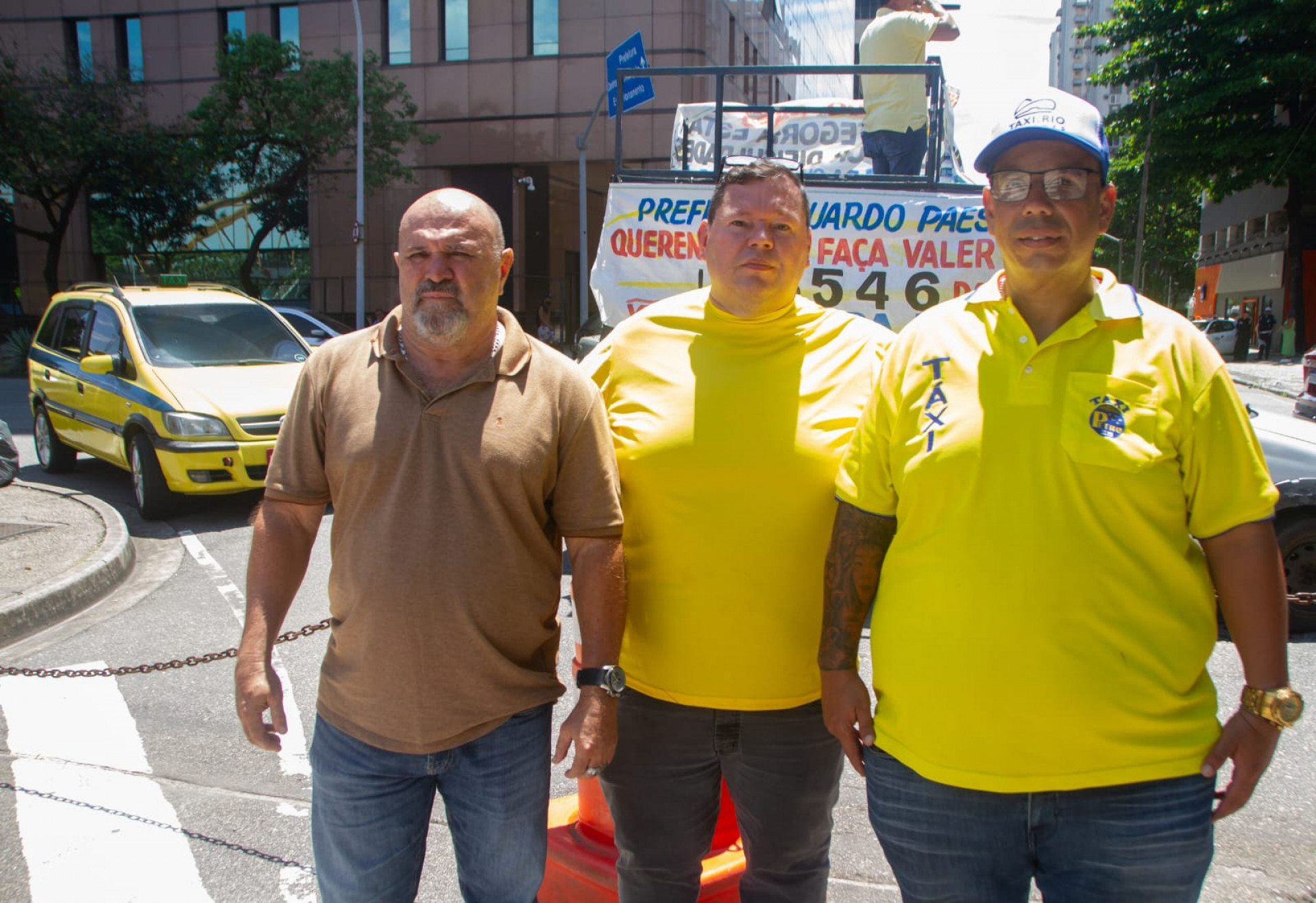 Alguns dos líderes da manifestação presentes no momento do ato - Érica Martin / Agência O Dia