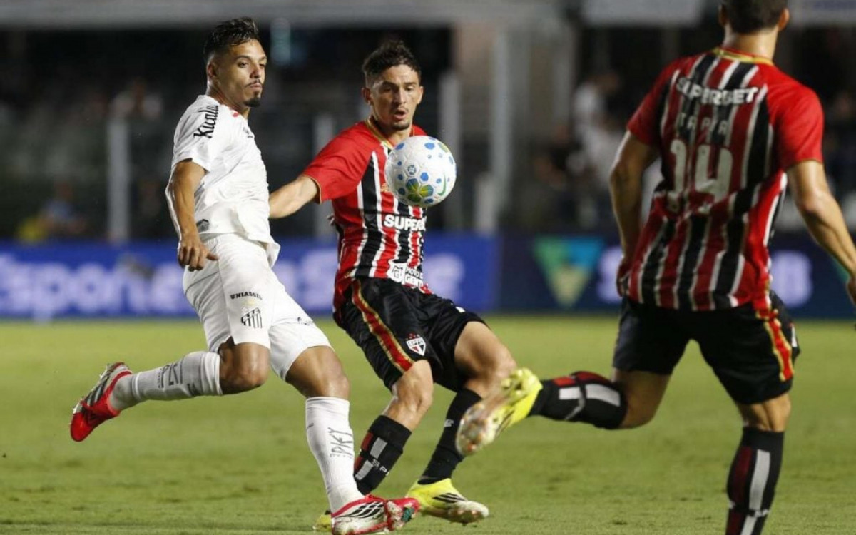 Com um gol em cada tempo, Santos e S&atilde;o Paulo ficam no empate na Vila