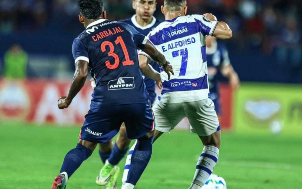 Com gola&ccedil;o, 2 de Mayo estreia na Libertadores batendo o Alianza Lima