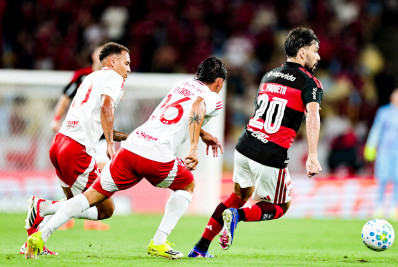 Em retorno de Paquetá ao Maracanã, Flamengo empata com Internacional pelo Brasileirão