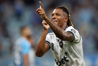 Artilheiro do Botafogo, Danilo vive melhor início de temporada da carreira