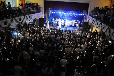 Beija-Flor leva espetáculo a Petrópolis em baile que criou o primeiro evento de cores do Carnaval brasileiro