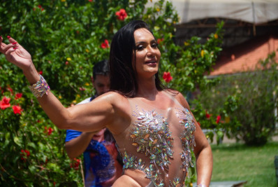 Rainha da Acadêmicos de Niterói, Vanessa Rangeli revela ansiedade, mas diz estar pronta para desfilar na Sapucaí