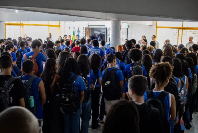 Ano letivo de 2026 começa para mais de 30 mil alunos da rede municipal de Cabo Frio