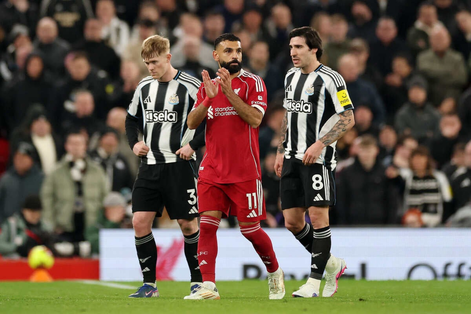 Al-Ittihad quer Mohamed Salah para substituir Benzema