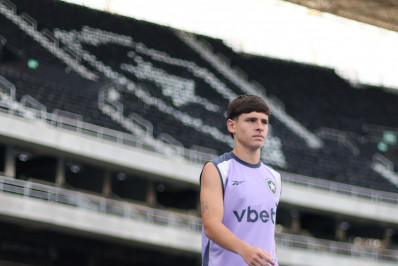 Clubes ingleses monitoram e podem fazer proposta por Montoro