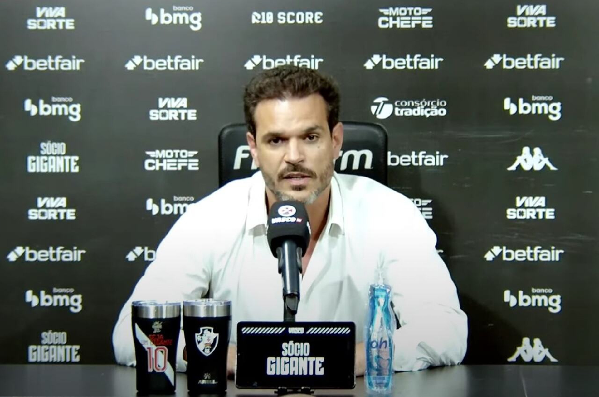 Vasco deve apostar em modelo de sucesso para contratar meio-campista