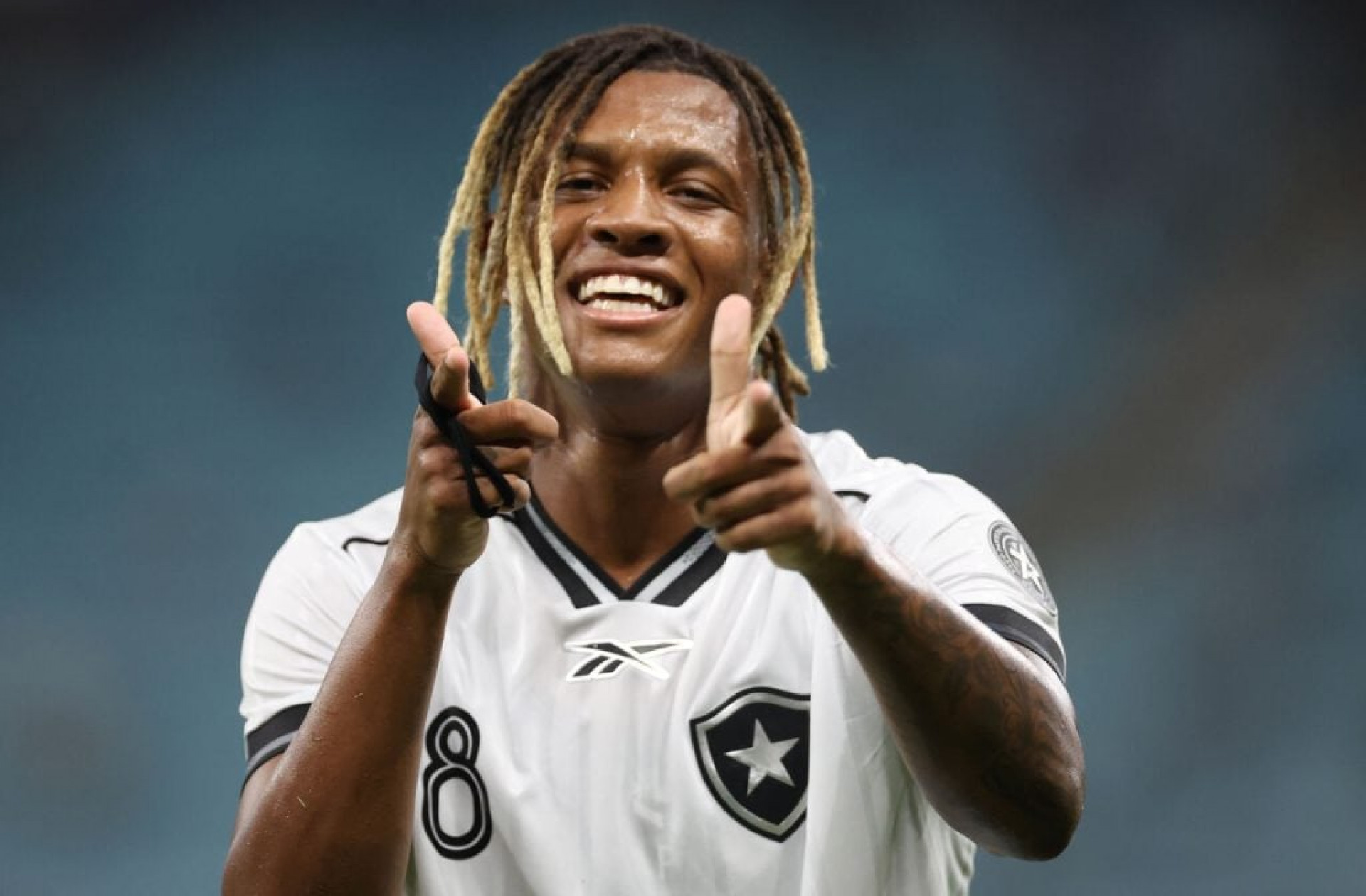 Danilo vive fase artilheira e tem melhor in&iacute;cio de temporada da carreira