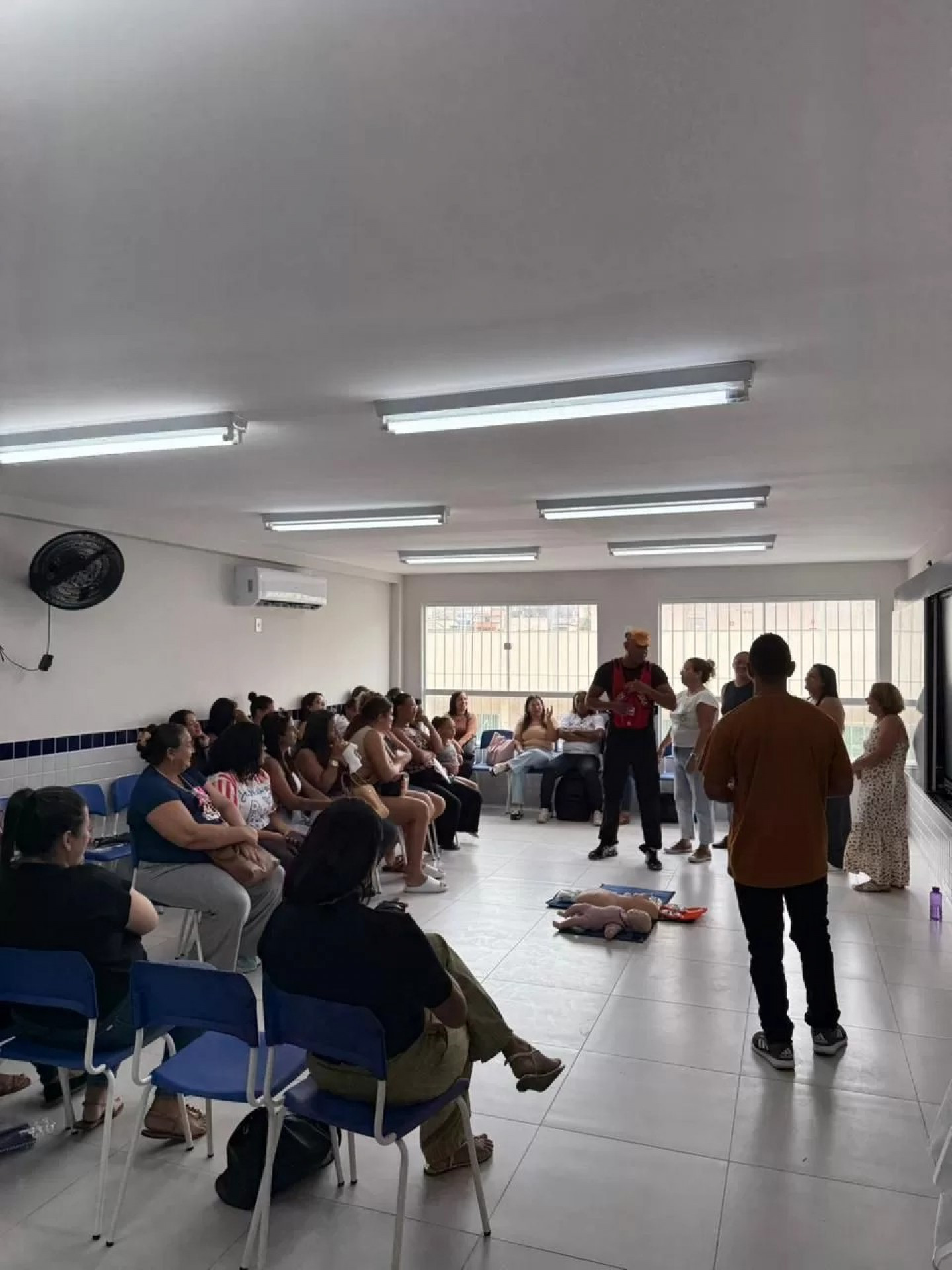 Curso de noções de primeiros socorros - Ascom