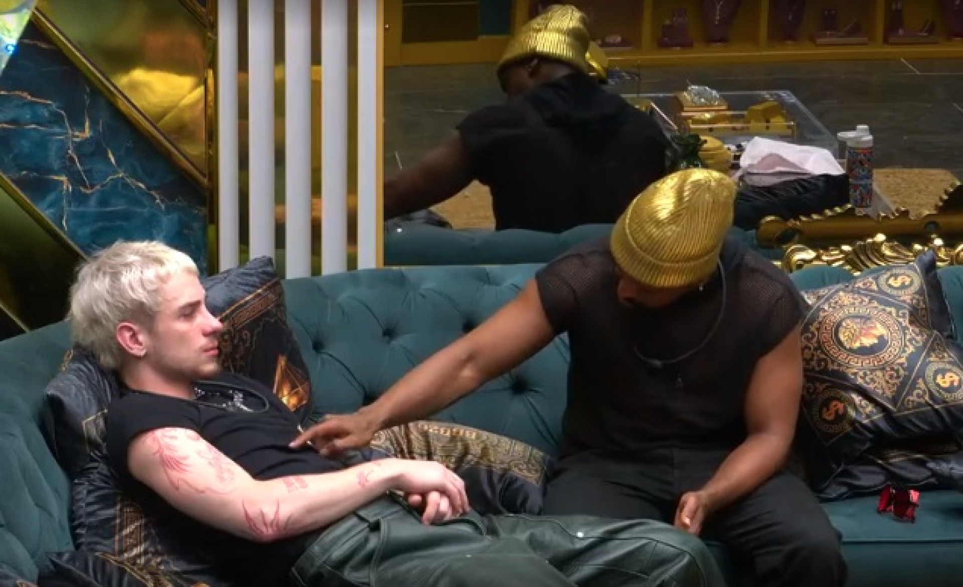 Leandro conforta Juliano - Reprodução de vídeo