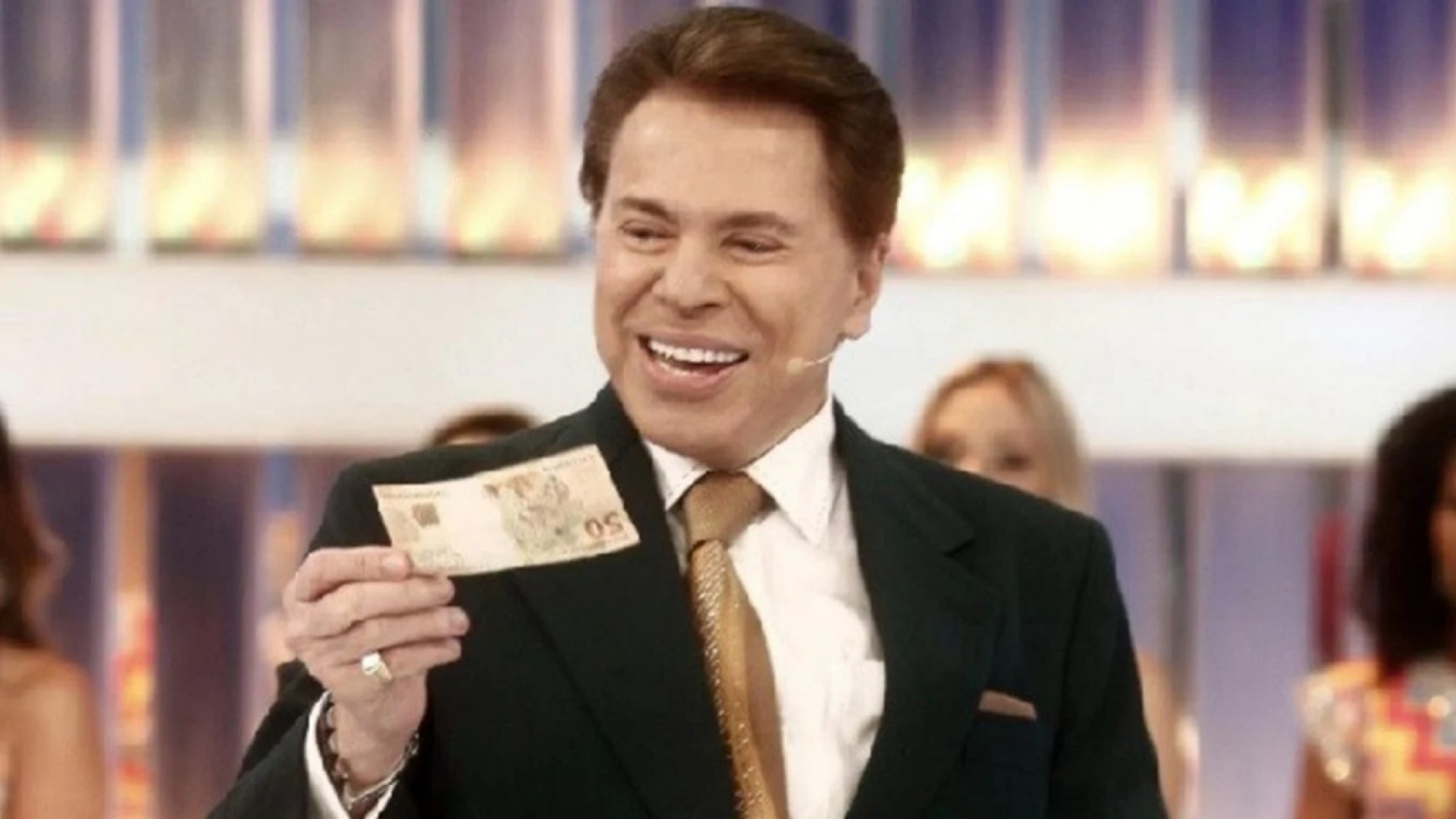 Silvio Santos usava as embarca&ccedil;&otilde;es para trabalhar como locutor na R&aacute;dio Continental
 - Divulga&ccedil;&atilde;o / SBT