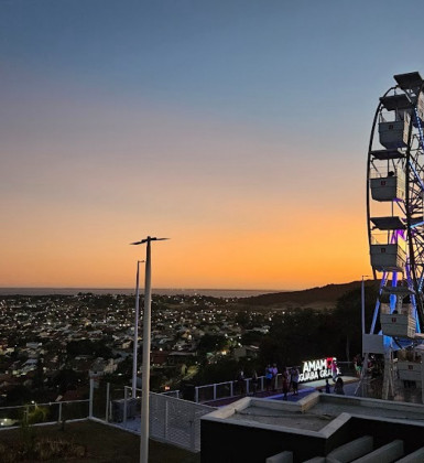 Roda-gigante retorna ao Mirante Dona Célia e vira atração especial do Carnaval em Iguaba Grande