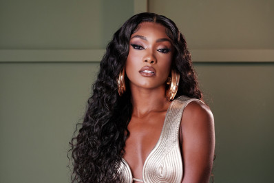 De volta à Viradouro, Erika Januza desfilará em carro que representará as vitórias de Mestre Ciça