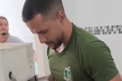 Guarda Ambiental de Saquarema realiza resgate de jiboia em residência de Jaconé