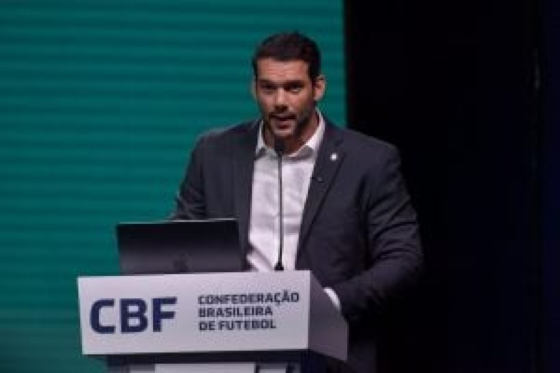 CBF pode reduzir o n&uacute;mero de times rebaixados no Brasileir&atilde;o