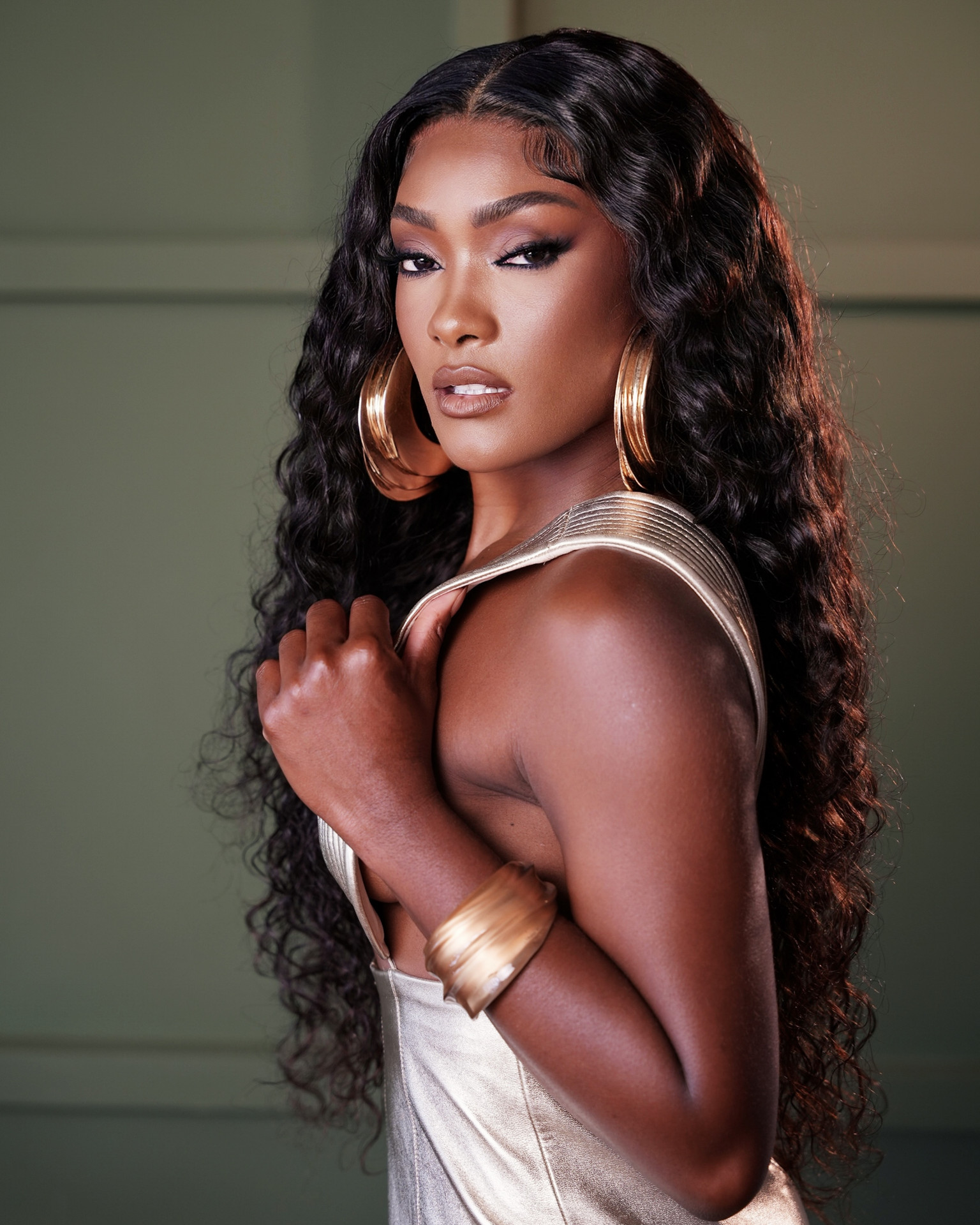 Erika Januza vai desfilar com a Viradouro no enredo que homenageia Mestre Ci&ccedil;a - Divulga&ccedil;&atilde;o/Felipe Costa